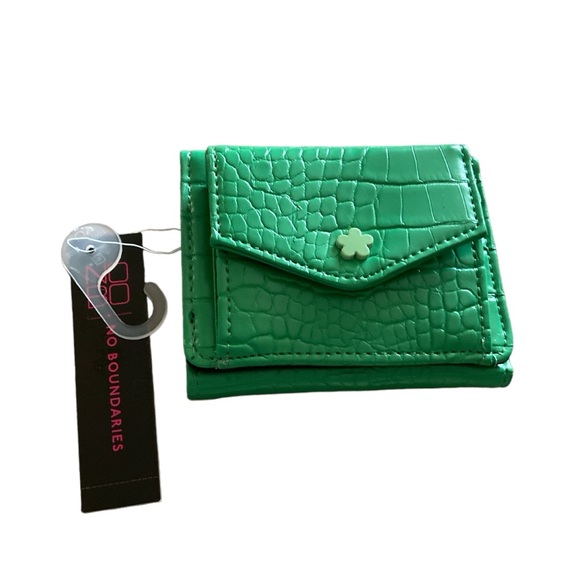 No Boundaries Croc-Style Faux-Leather Wallet - Picture 6 of 7